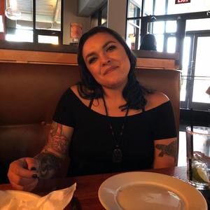 Meet your Posher, Christina